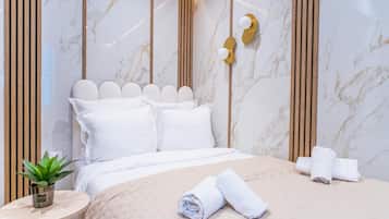 Chambre Double "L'iconique" | Bureau, rideaux occultants, fer et planche Ă repasser, Wi-Fi gratuit