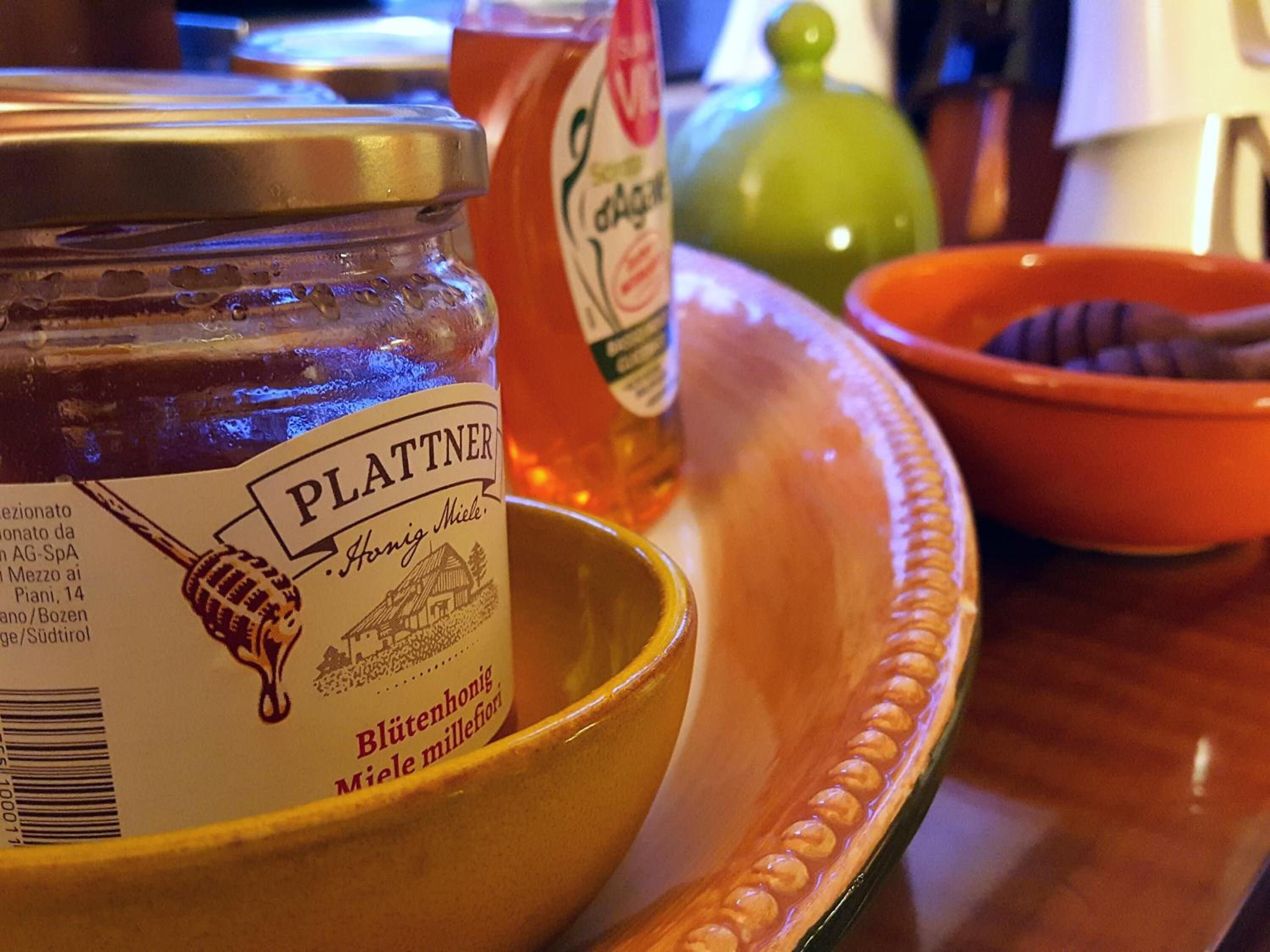 daily buffet breakfast (eur 10 per person)