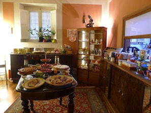 Daily buffet breakfast for a fee - Hotel Diana (Lucca)