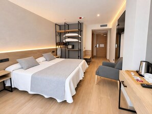 Room - Hotel Perla (Benidorm)