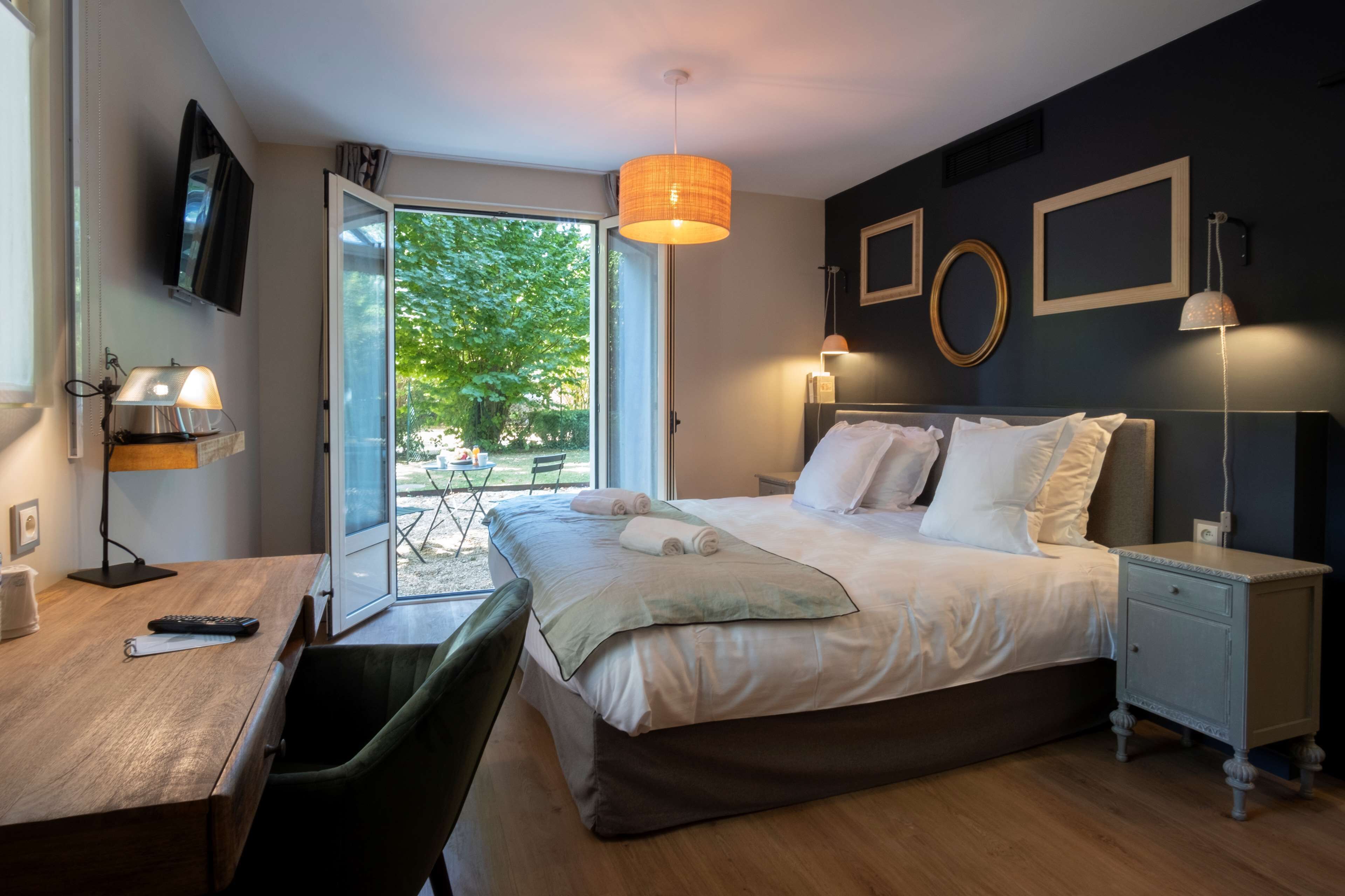 Literie de qualité supérieure, bureau, chambres insonorisées