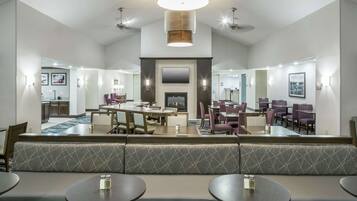 Petit déjeuner buffet compris tous les jours