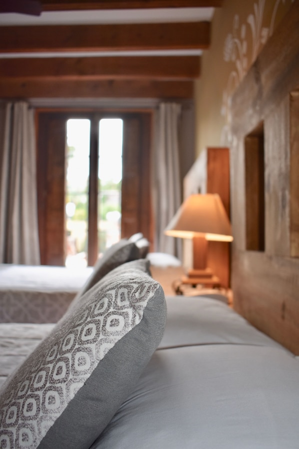 標準客房, 2 張標準雙人床 | 熨斗/熨衣板、免費無線上網、床單