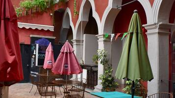 Dagelijks continentaal ontbijt inbegrepen