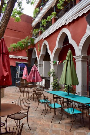 Δωρεάν ευρωπαϊκό πρωινό καθημερινά 