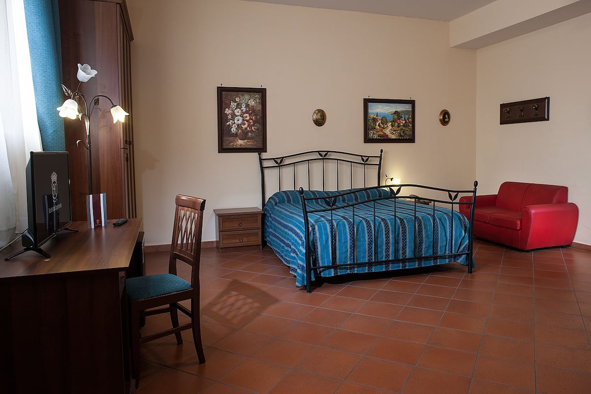 1 bedroom, minibar, in-room safe, desk