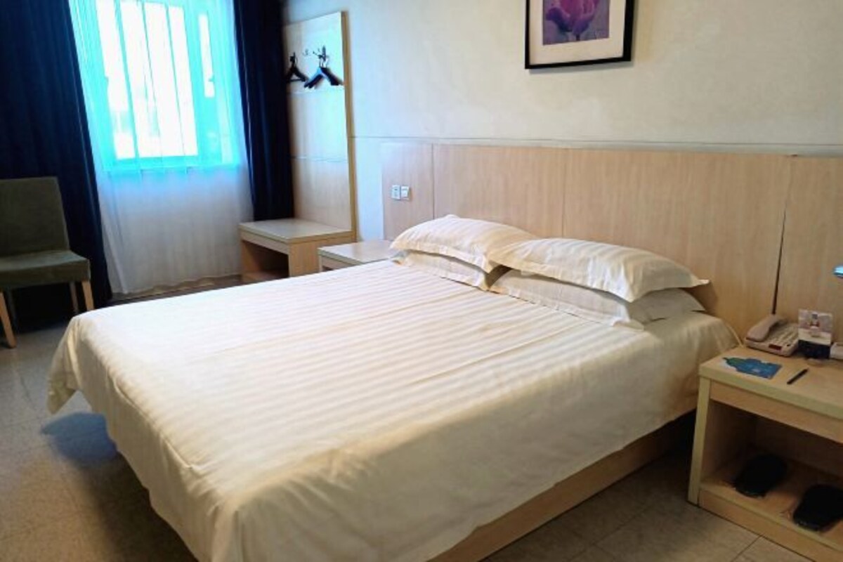 In-room safe, desk, blackout curtains, iron/ironing board (on request)
