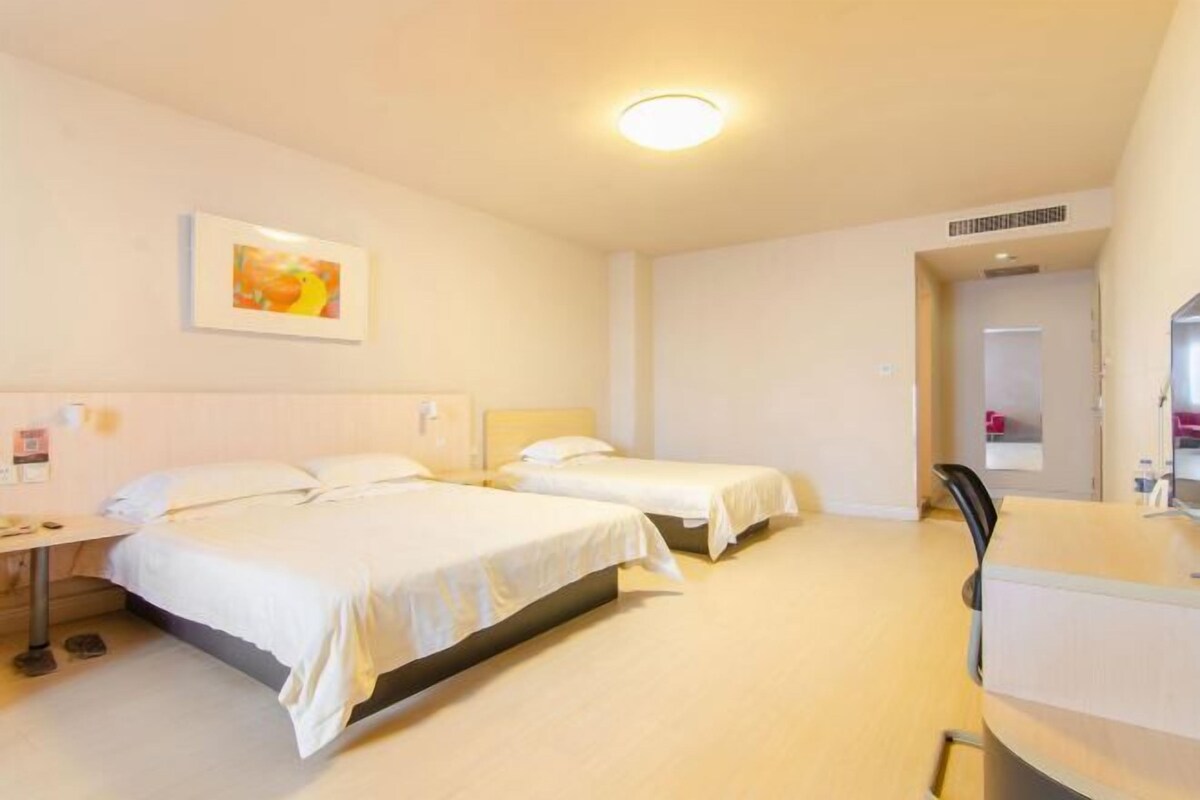 In-room safe, desk, blackout drapes, iron/ironing board (on request)