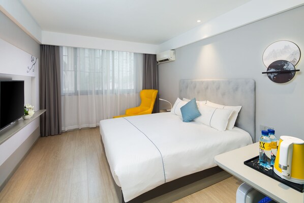 In-room safe, free WiFi