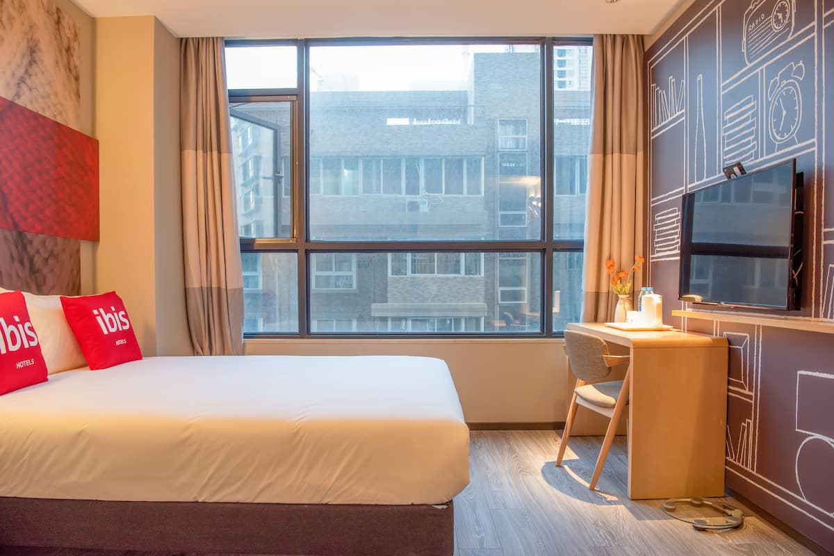 Double Room | Desk, blackout drapes, soundproofing, iron/ironing board