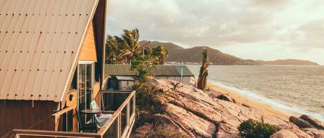 Standard-huone, jaettu kylpyhuone, valtamerinäköala | Silitysrauta/-lauta, ilmainen Wi-Fi, vuodevaatteet