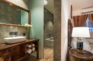 Sky Double Room | Minibar, in-room safe, desk, laptop workspace