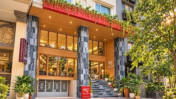 Mặt tiền nơi lưu trú