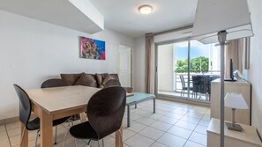 LCD TV, ping pong - Vacancéole - Résidence Le Crystal (Cagnes-sur-Mer)