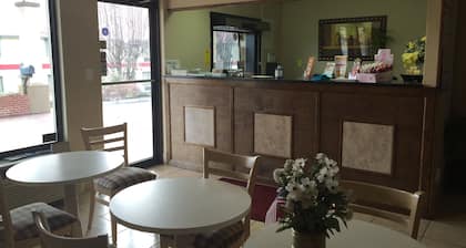 Parkway Inn