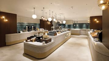 Breakfast, lunch and dinner served