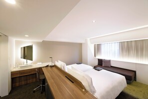 Suite (2 Twin Beds and Single Sofa Bed)