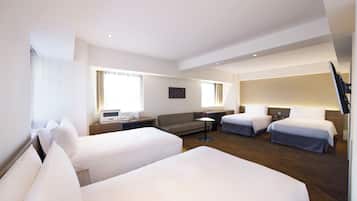 Suite, Multiple Beds (Up To 6 Guests) | Individually decorated, soundproofing, free WiFi, bed sheets