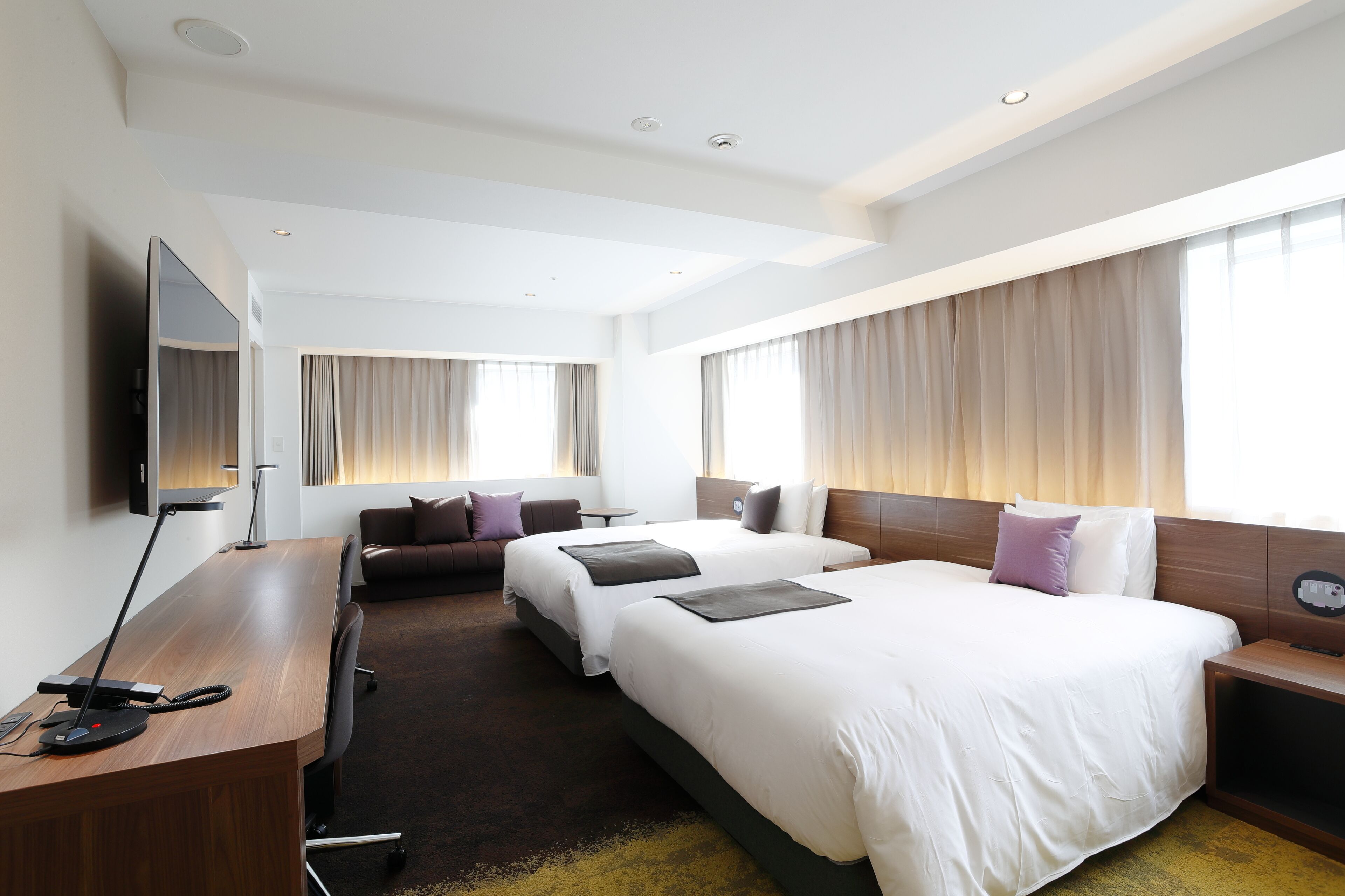 soundproofing, free wifi, bed sheets