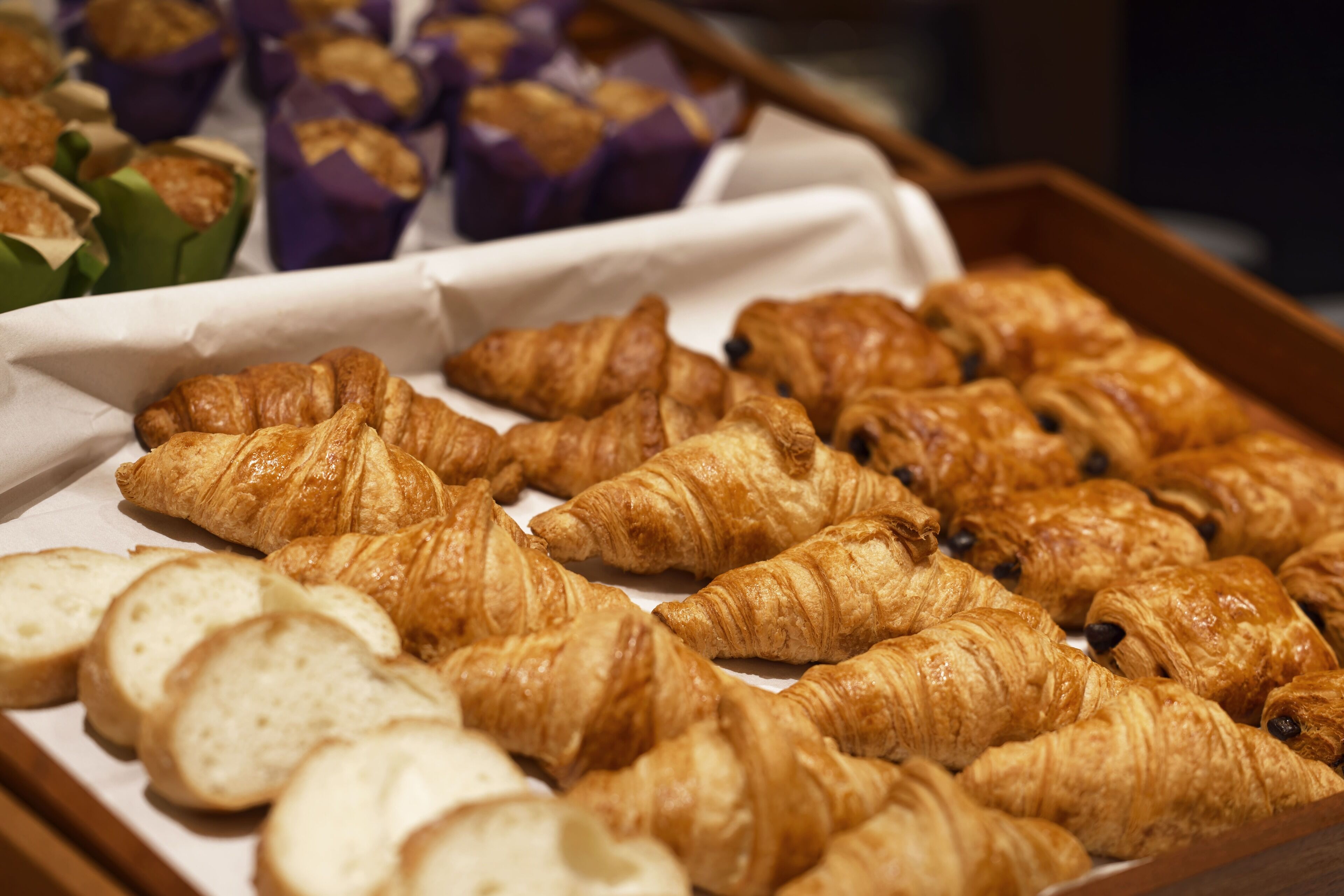 Daily buffet breakfast (JPY 3000 per person)