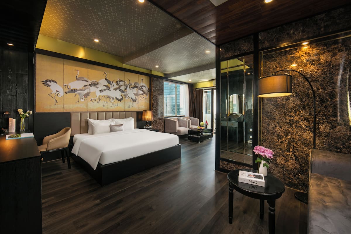 Ja Cosmo Suite Balcony with Jacuzzi | Roupas de cama premium