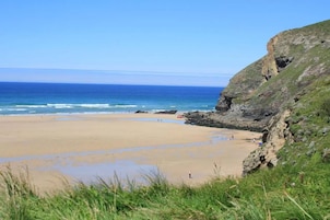 Perto da praia, areia branca 