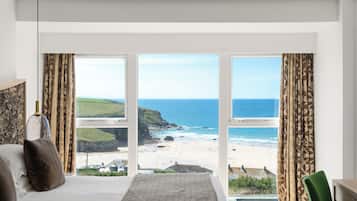 Double Room, Sea View | Desk, free WiFi, bed sheets