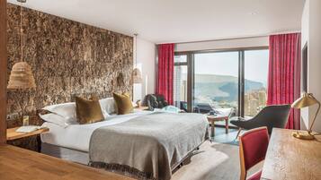 Room, Sea View