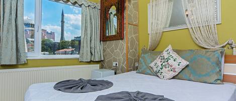 Suite Room (Hagia Sophia View) | 防过敏的被褥、迷你吧、客房内保险箱、特色家居