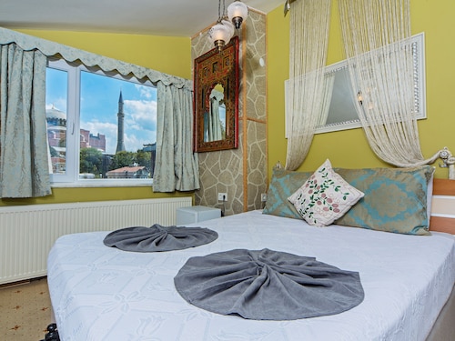 Modern Sultan Hotel