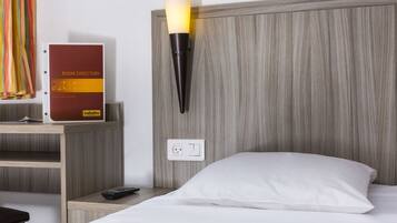 Bureau, chambres insonorisées, lits bébé (gratuits), Wi-Fi gratuit