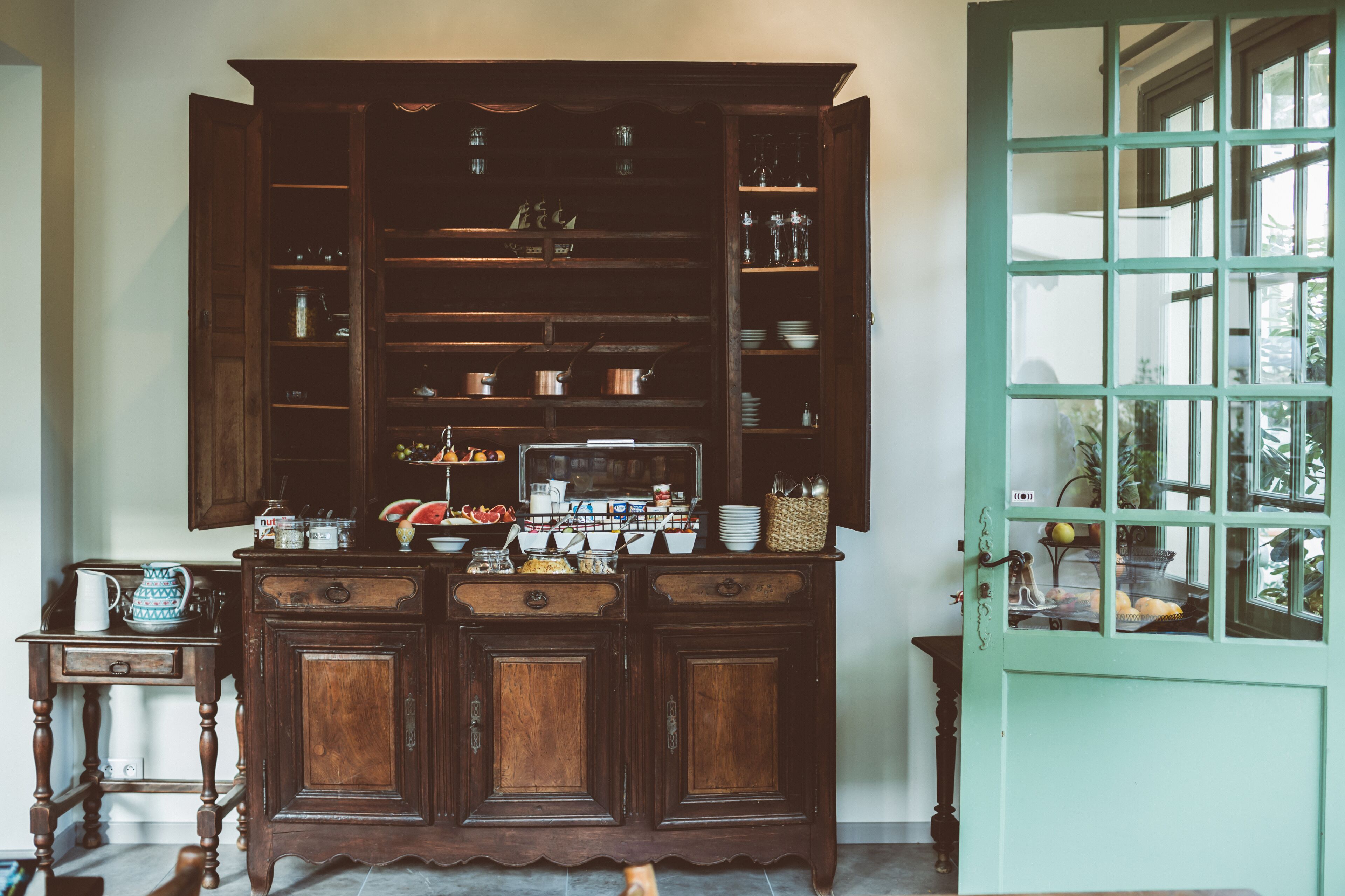 daily buffet breakfast (eur 15 per person)