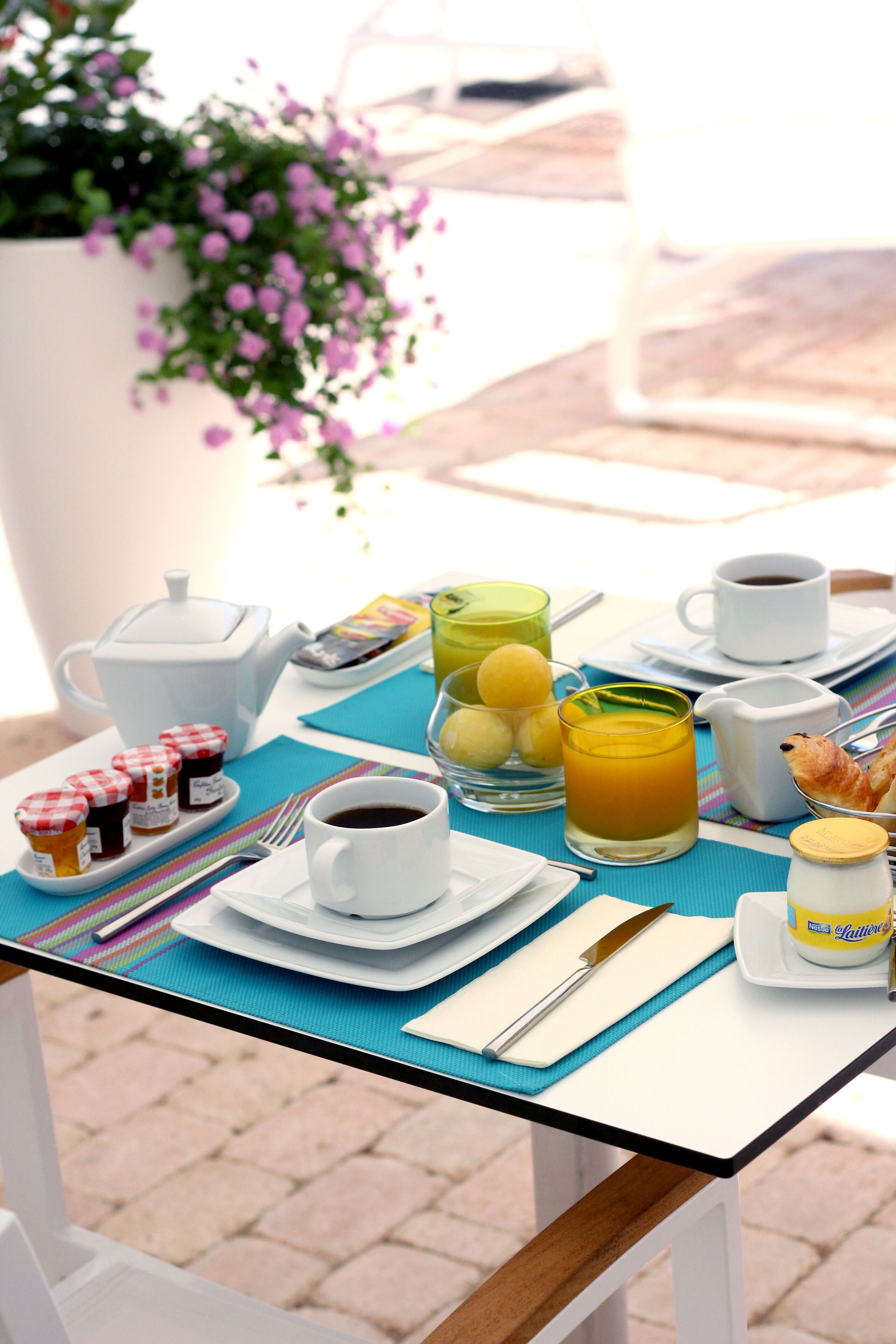 daily buffet breakfast (eur 16.00 per person)