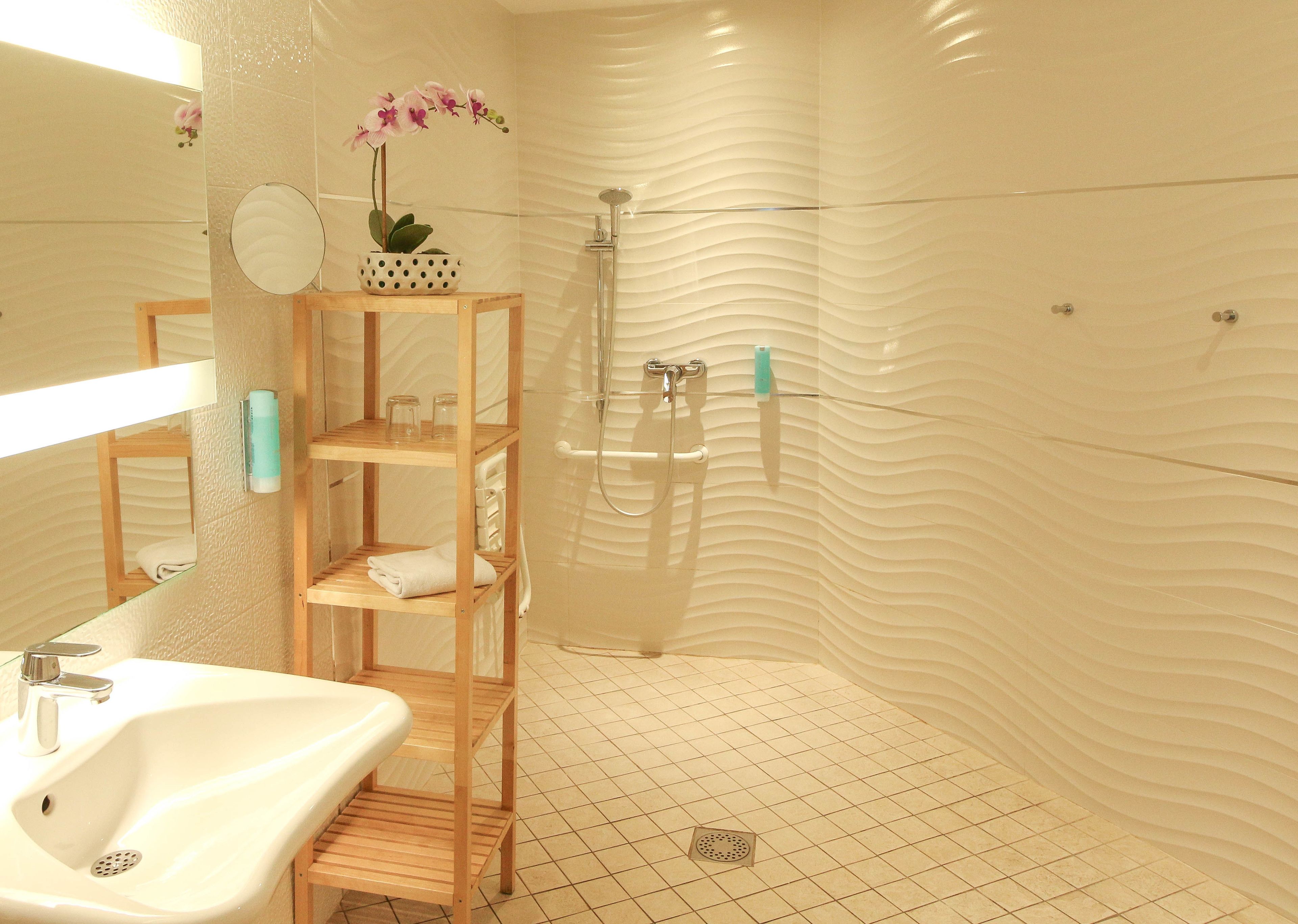 classic double room (twin upon request) | room amenity