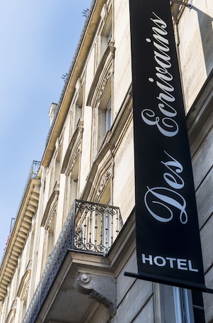 Perincian bahagian luar. Hôtel des Ecrivains