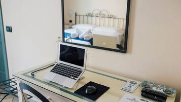 Businesscenter im Zimmer