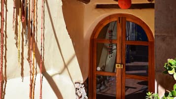 Camera doppia con letti singoli, bagno privato | Terrace/patio