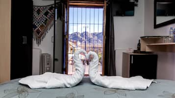 1 bedroom, Frette Italian sheets, down duvets, pillow-top beds