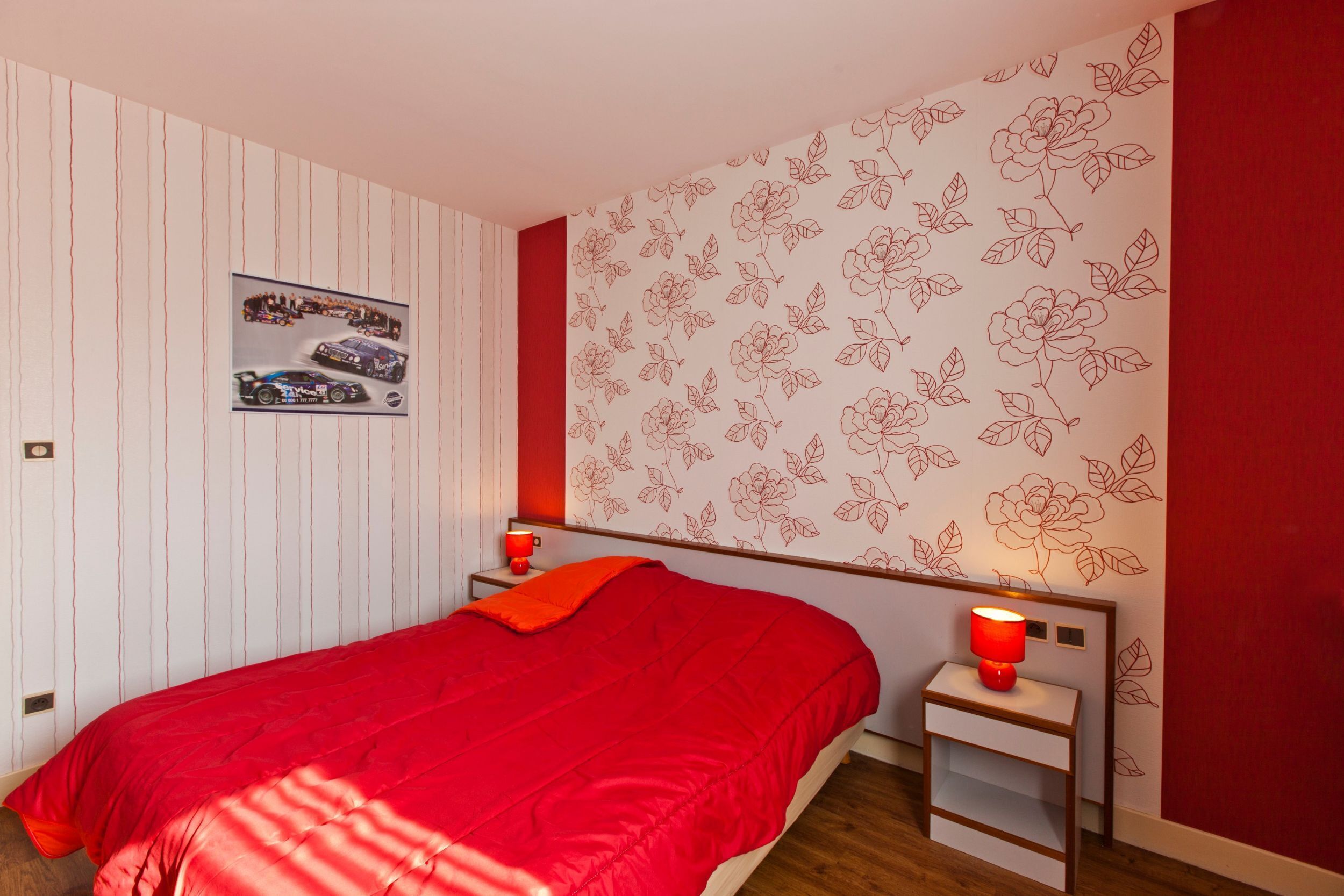 Chambre Double | Bureau, lits pliants/supplémentaires, Wi-Fi gratuit, draps fournis