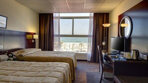 Double Room | Premium bedding, in-room safe, desk, iron/ironing board - Ajman Beach Hotel (Ajman)