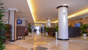 Lobby - Ajman Beach Hotel (Ajman)