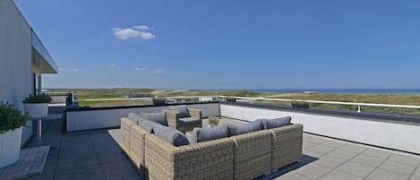 Suite, terraza, vistas al mar | Vistas desde la habitación