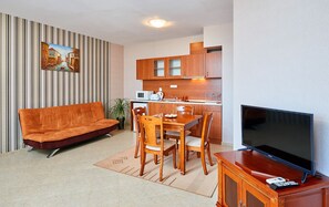 Apartment, 1 Bedroom, Balcony | Living area