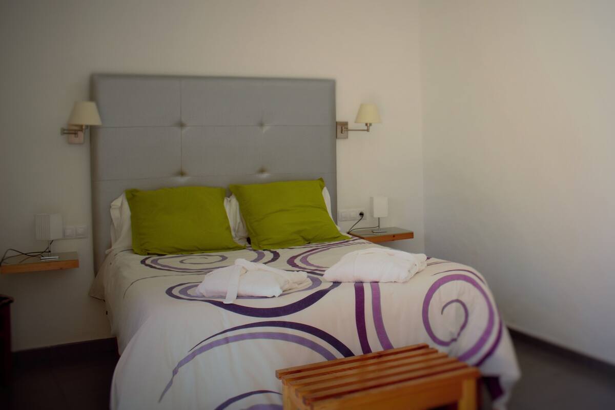Standard Room | Premium bedding, down duvets, minibar, desk