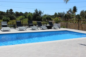 Kolam renang terbuka 