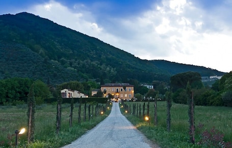 Property entrance. Hotel Villa Cheli