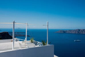 Traditional Apartment | Terrace/patio
