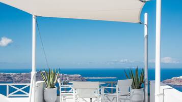 Traditional Apartment | Terrace/patio