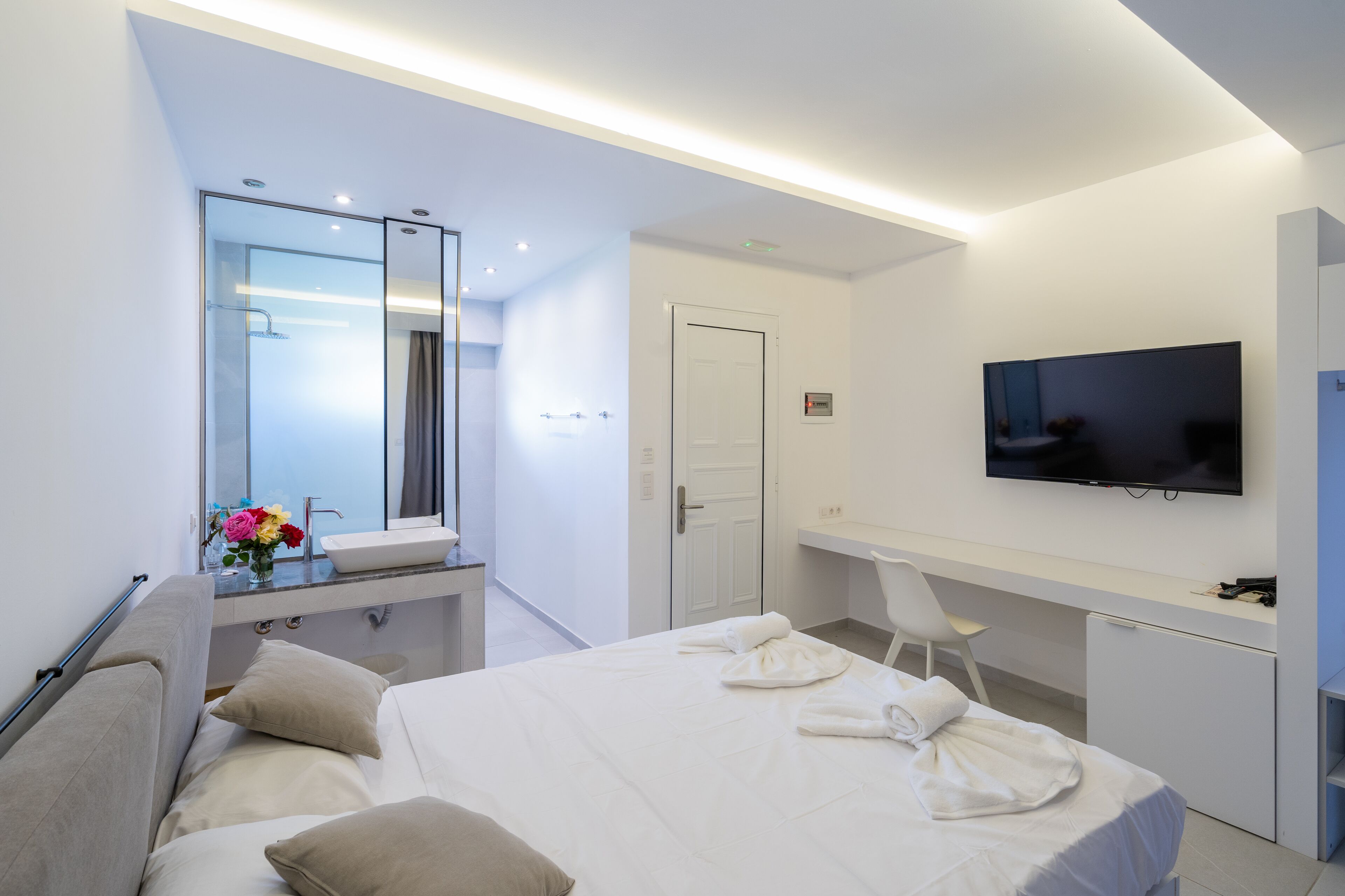 Photo - Lardos Bay Hotel