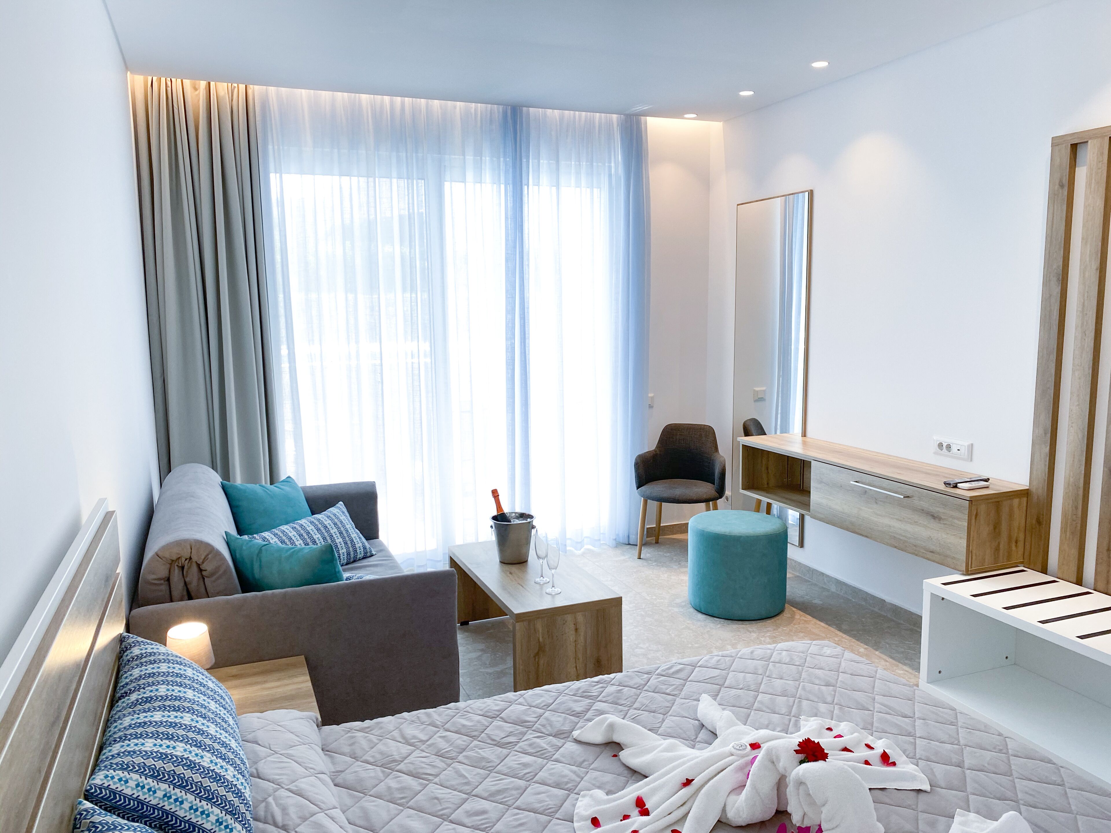 Photo - Lardos Bay Hotel